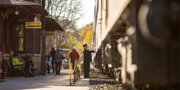 5 Scenic Fall WI Train Rides and Tours | Travel Wisconsin