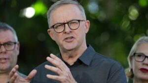 Anthony Albanese defends post-election international travel, saying Australia cannot retreat from the world stage – ABC News