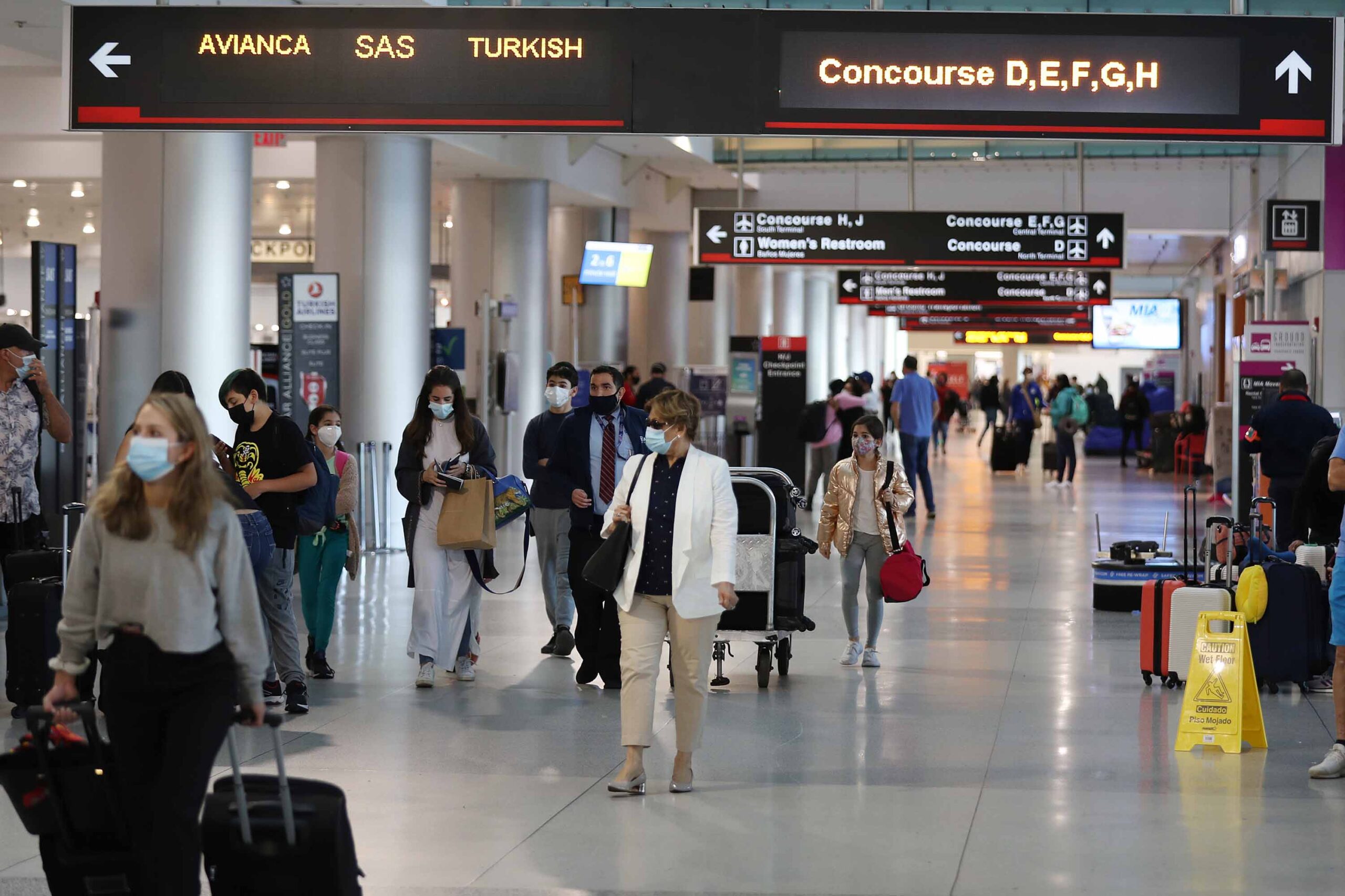 CDC: Vaccinated Americans can now travel – POLITICO