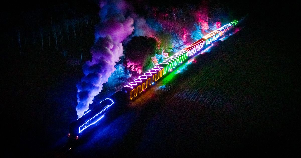Illuminated steam trains to travel through Somerset ahead of Christmas – Somerset Live