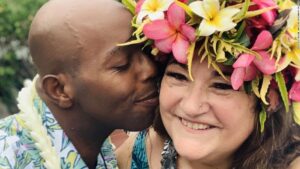 How a photo from the other side of the world sparked a continent-spanning pandemic love story | CNN Travel