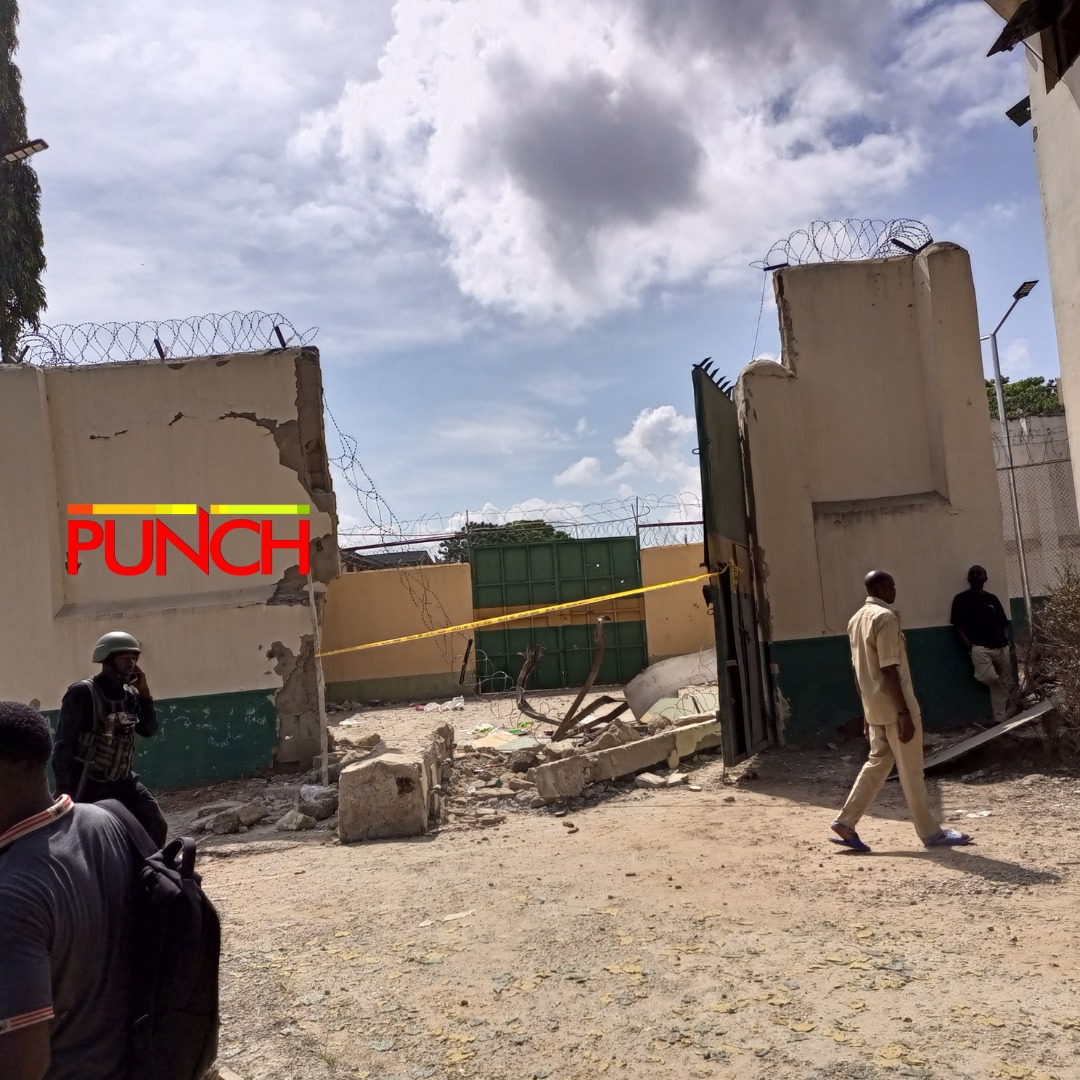 JUST IN: UK, US warn residents against travel near Kuje prison, 19 states